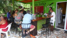 Potluck & BBQ bei Captain Jack's.