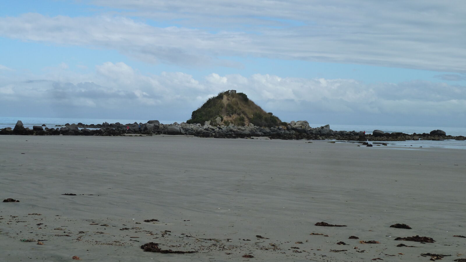 Monkey Island. Bei Ebbe.