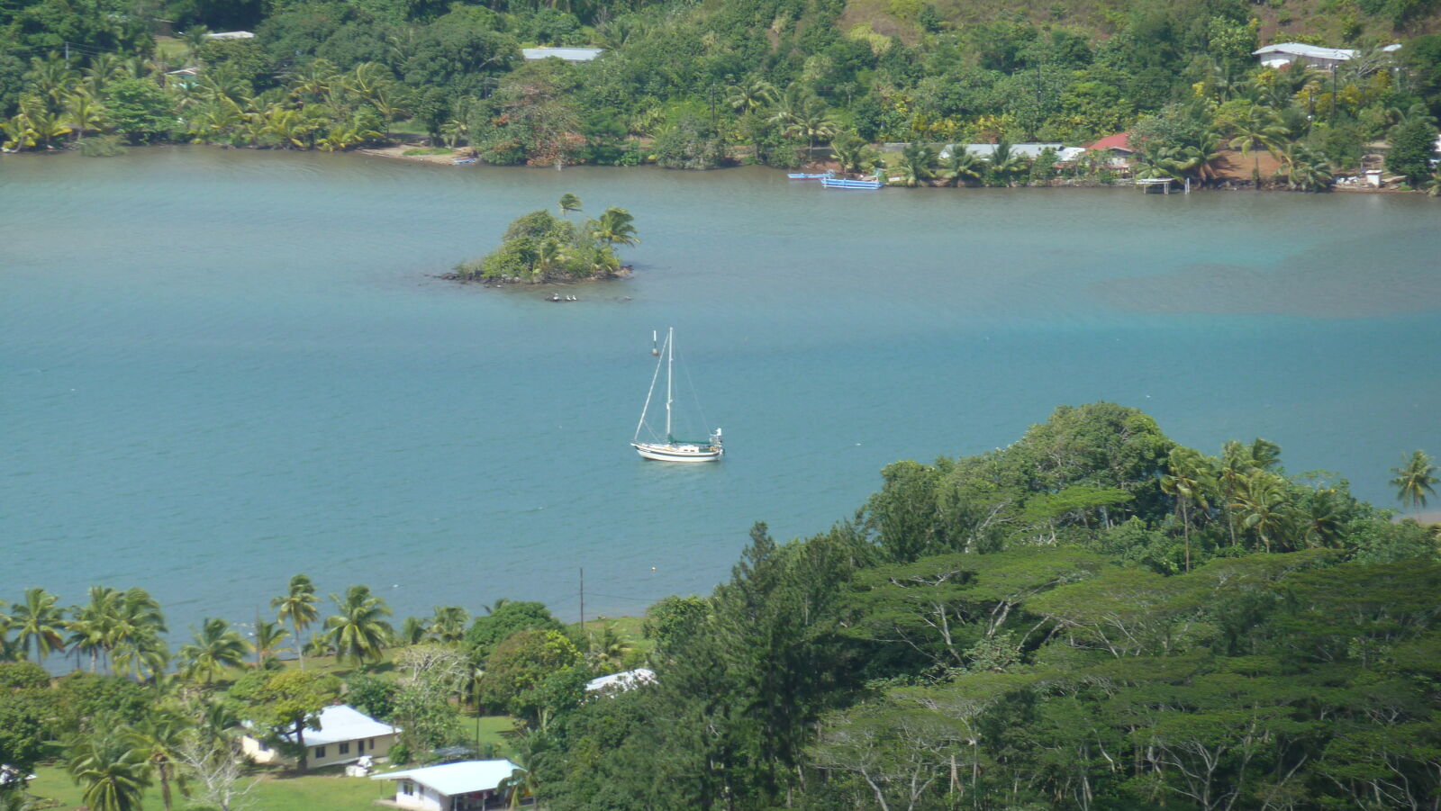 Baie Haamene, Tahaa.