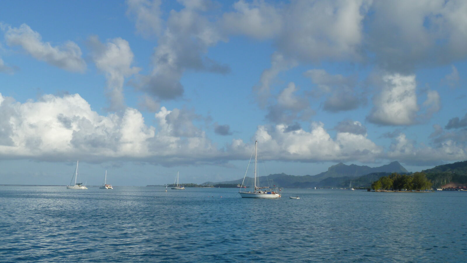 Ankerplatz vor Raiatea.