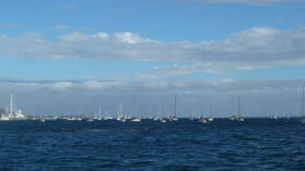 Lagon de Punaauia, links Marina Taina.