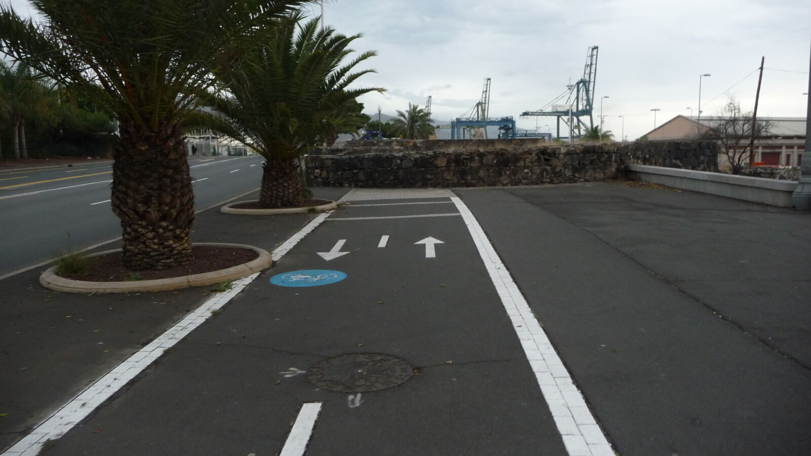 Radweg to nowhere.