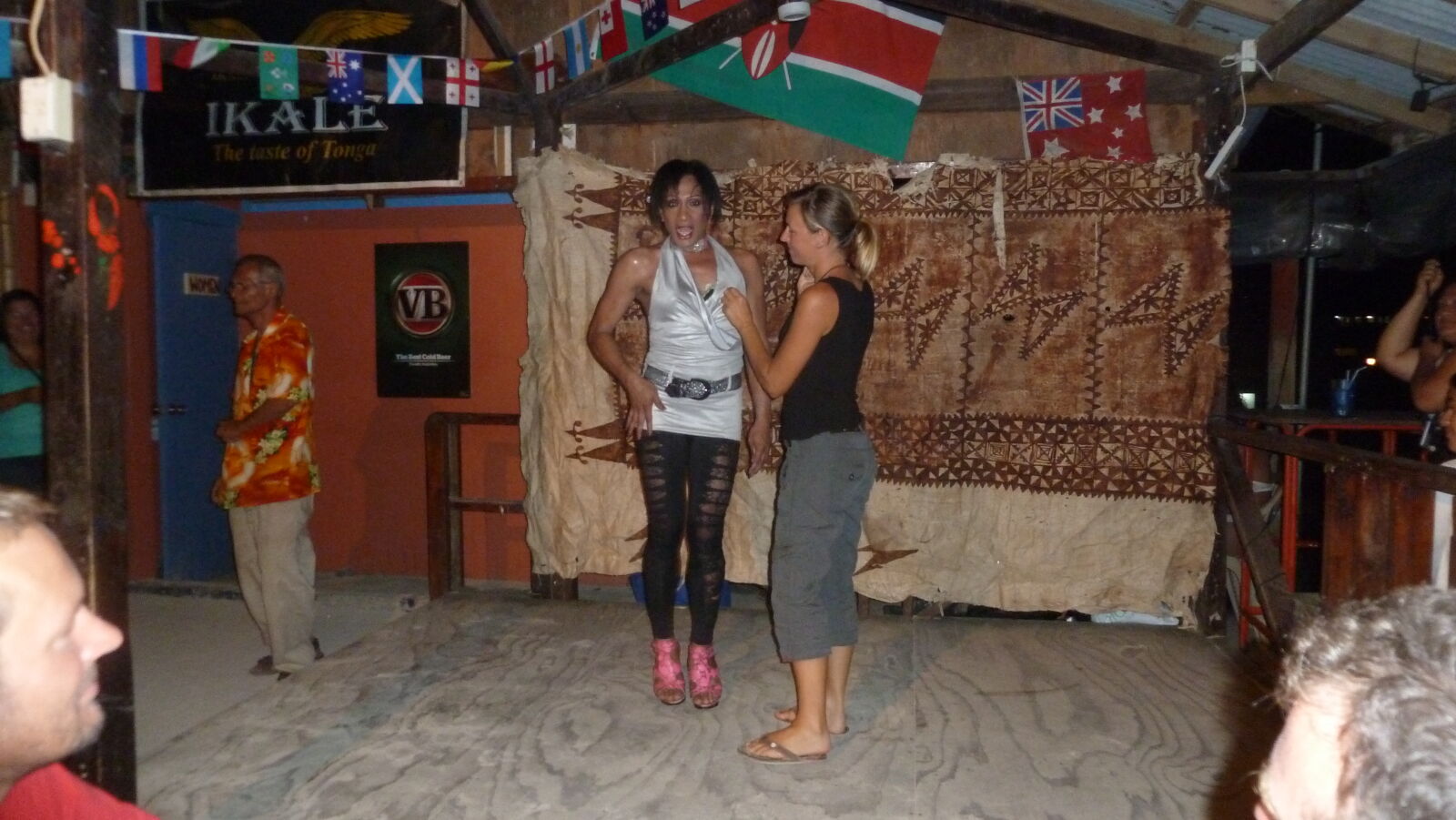 Fakaleiti-Show bei Tonga Bob's.