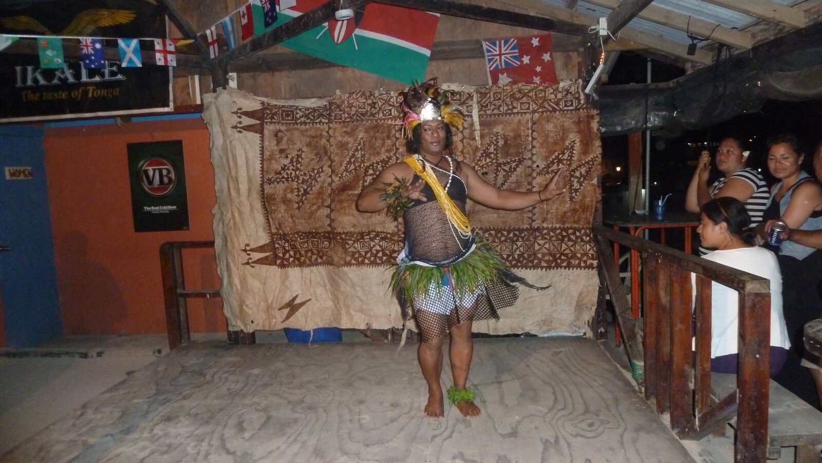 Fakaleiti-Show bei Tonga Bob's.