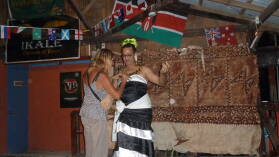 Fakaleiti-Show bei Tonga Bob's.
