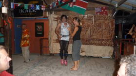 Fakaleiti-Show bei Tonga Bob's.