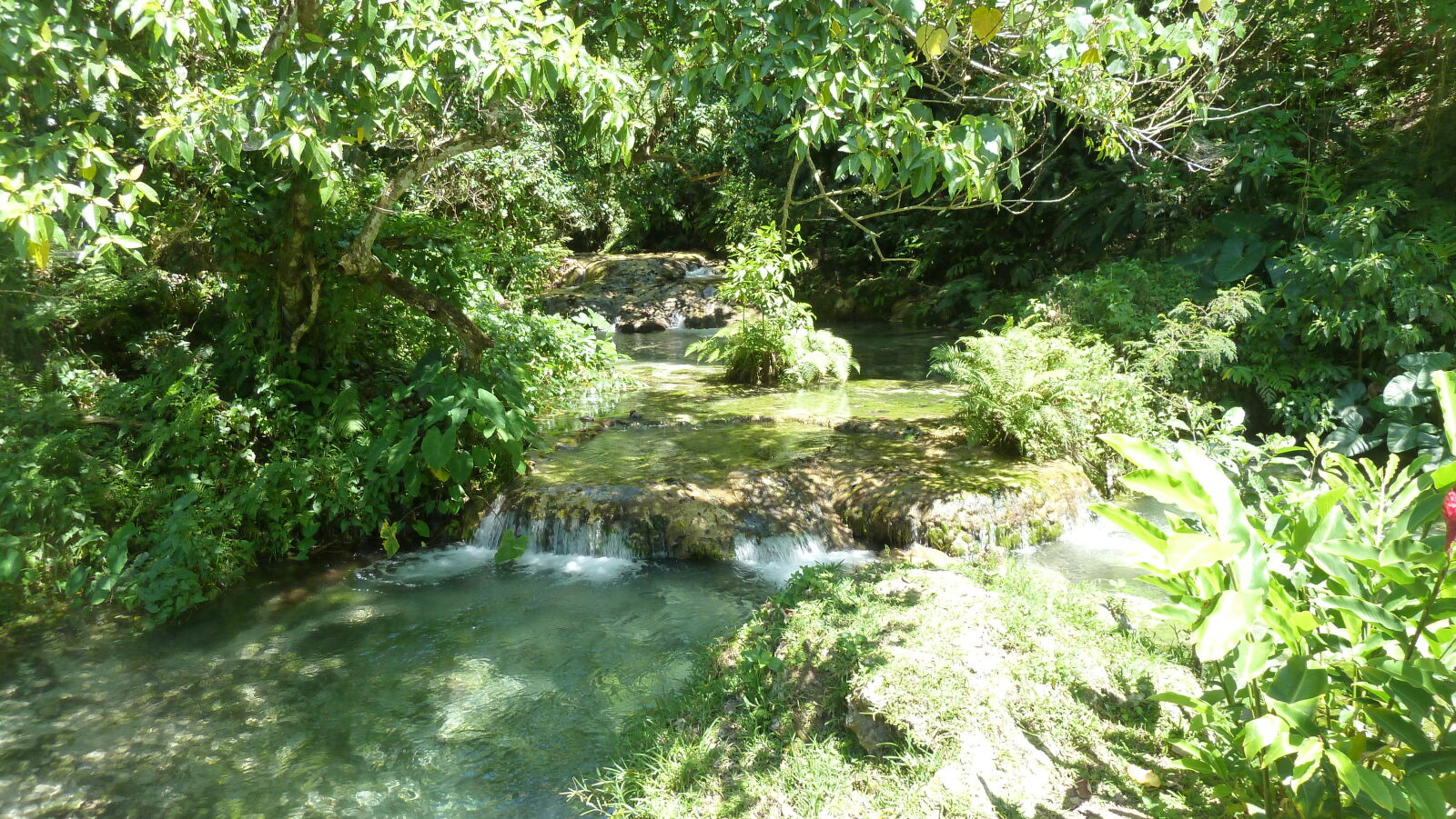 Mele Cascade, Efate.
