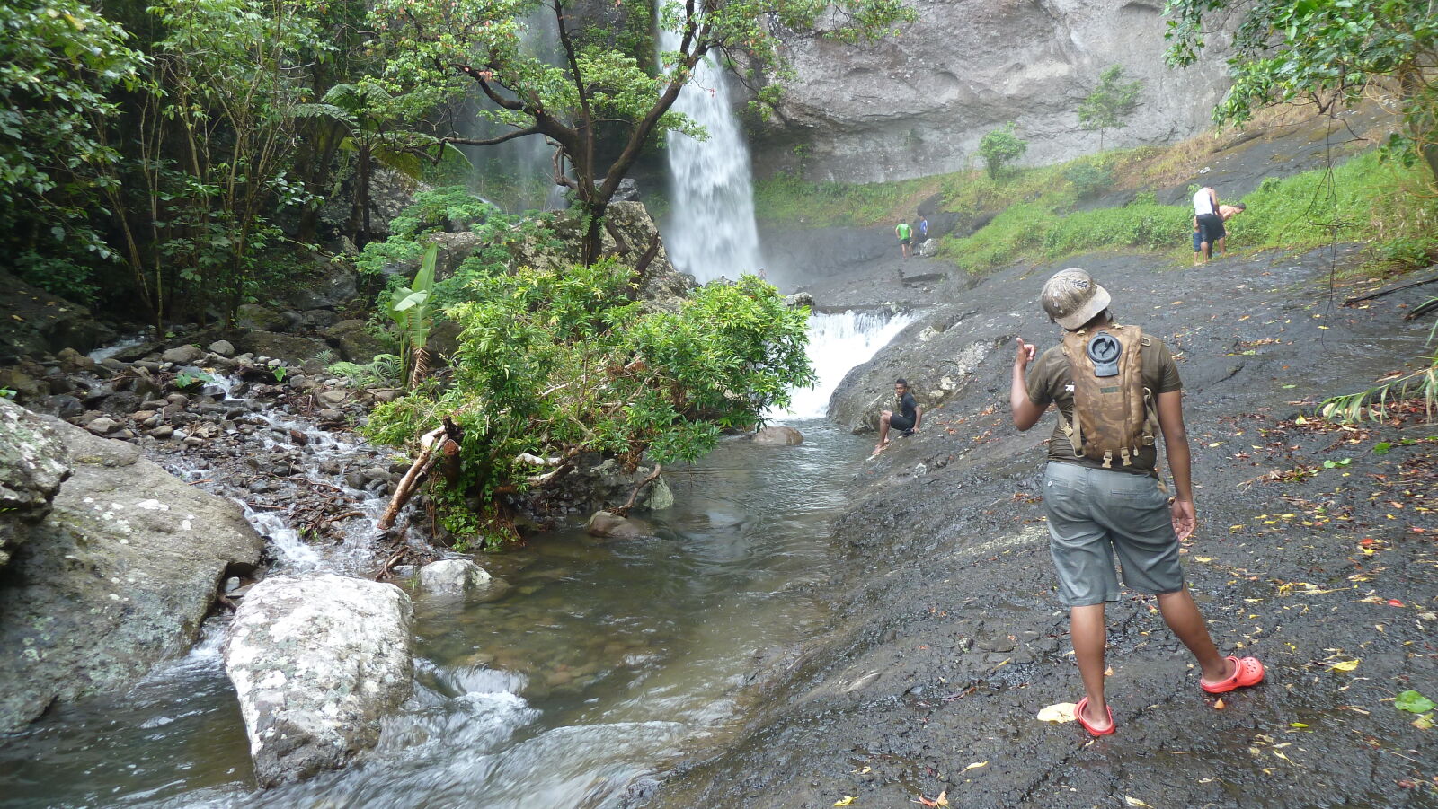 Savu-I-One Wasserfall; Wanderung im Koroyanitu National Heritage Park.