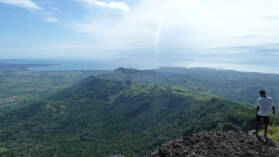 Blick von Mt. Batilamu; Wanderung im Koroyanitu National Heritage Park.