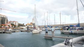 Marina Quinta do Lorde, SY Lida lÃ¤uft ein.