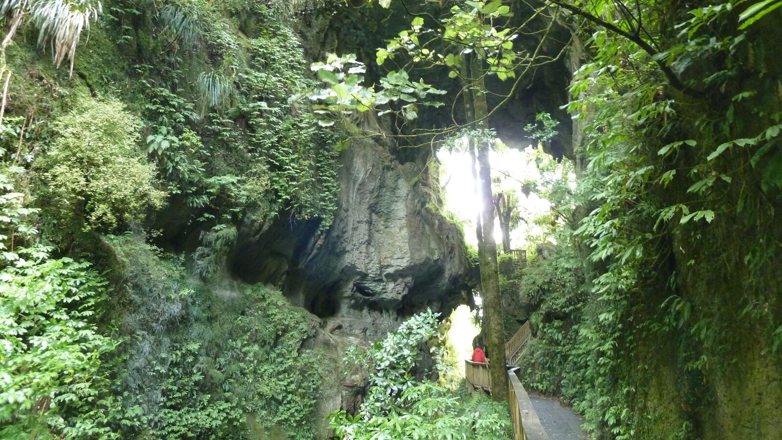 Mangapohue.