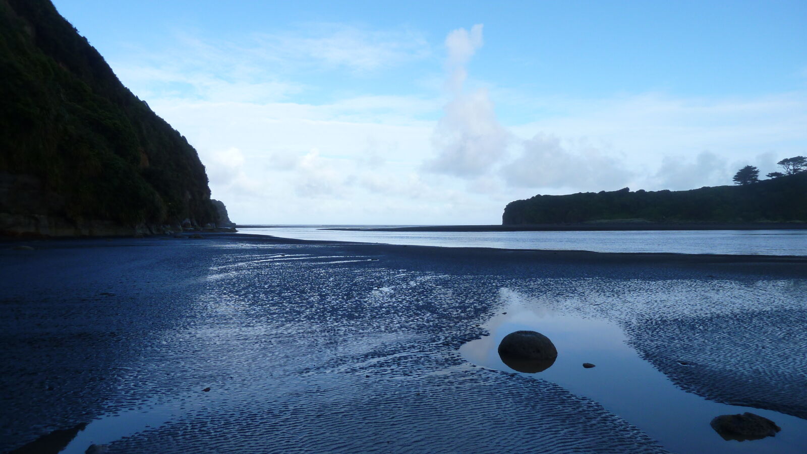 Three Sisters, Mokau.