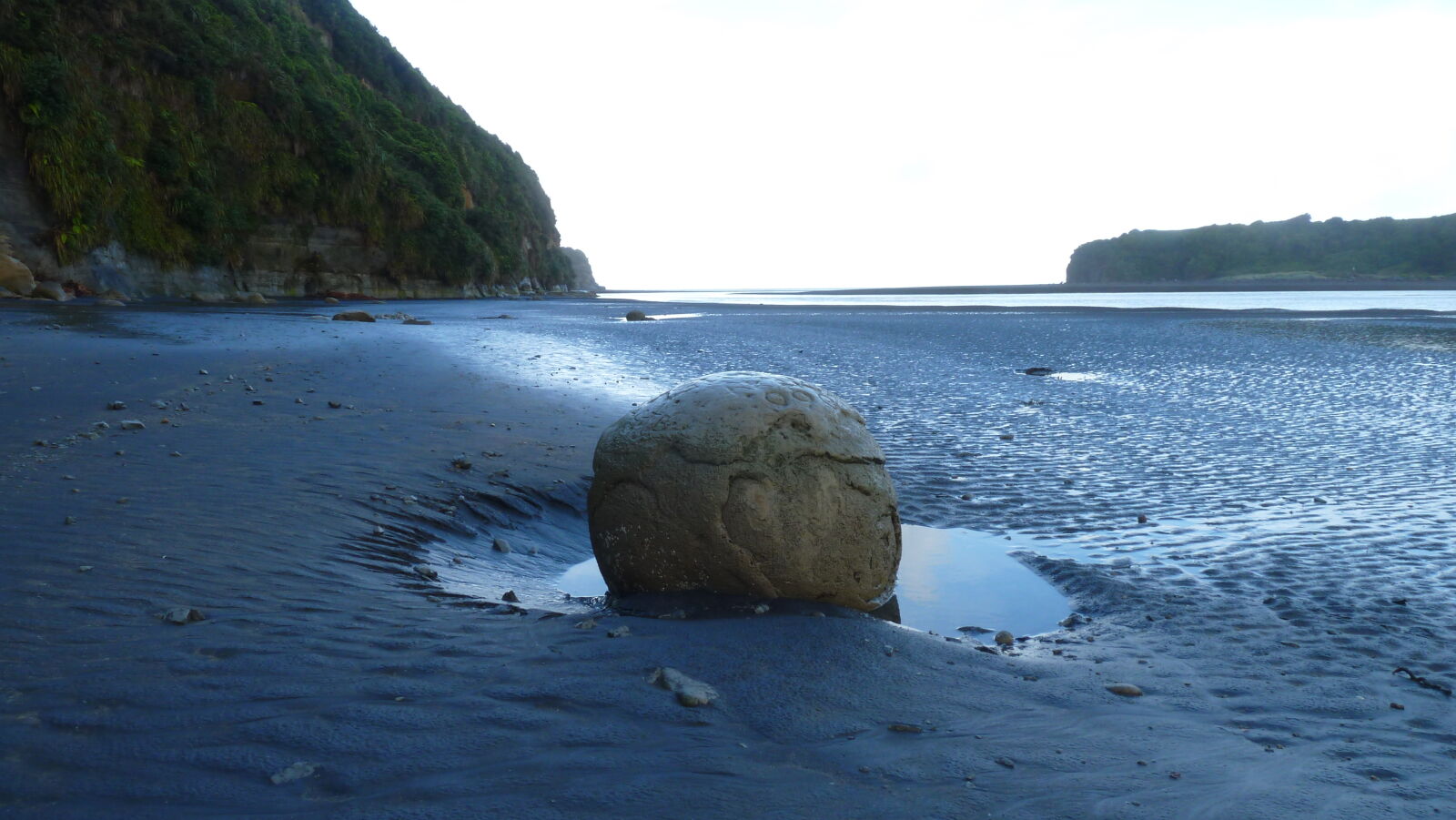 Three Sisters, Mokau.