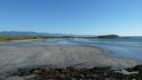 Tauranga Bay.