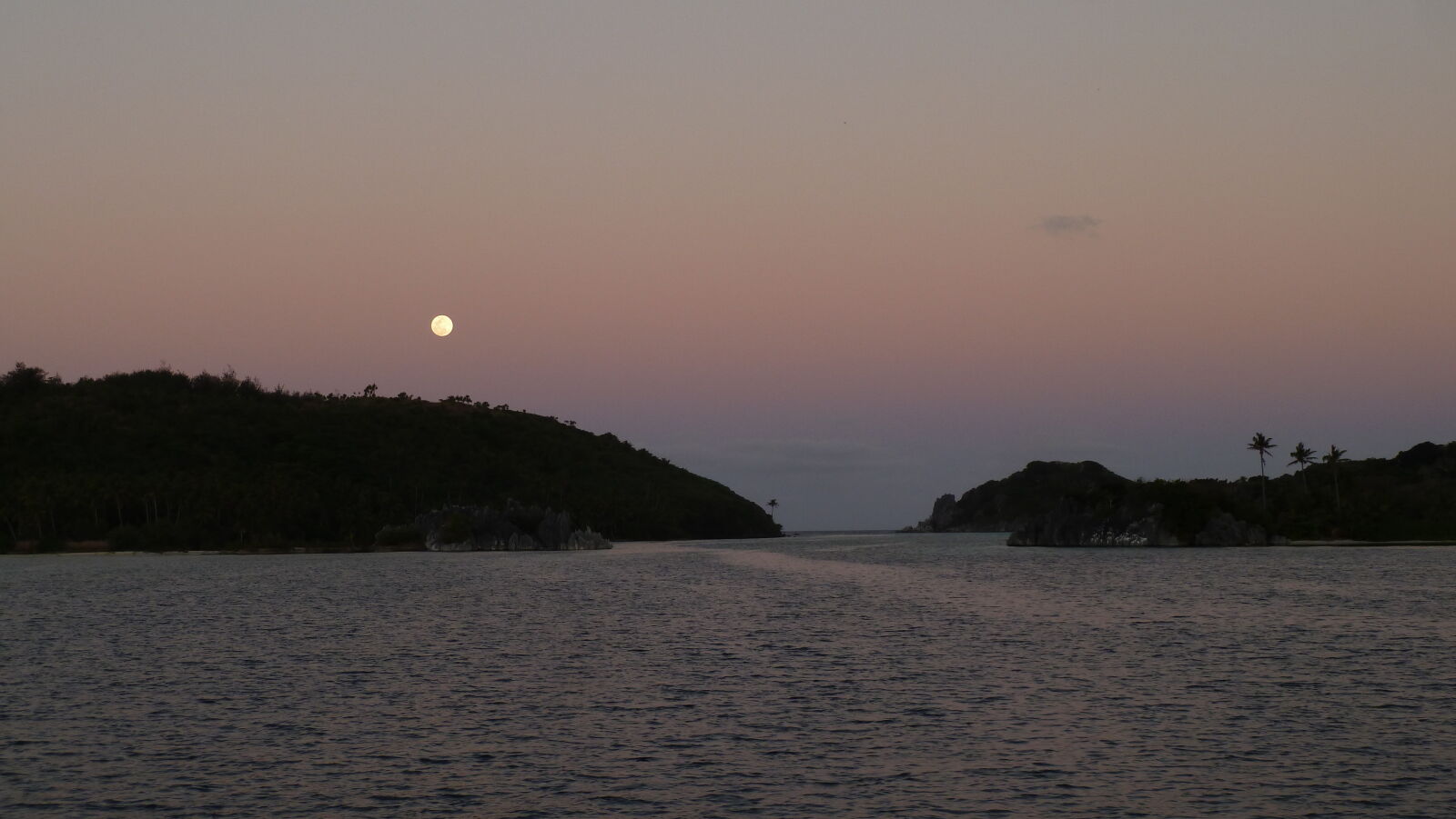 Sawa-I-Lau.
