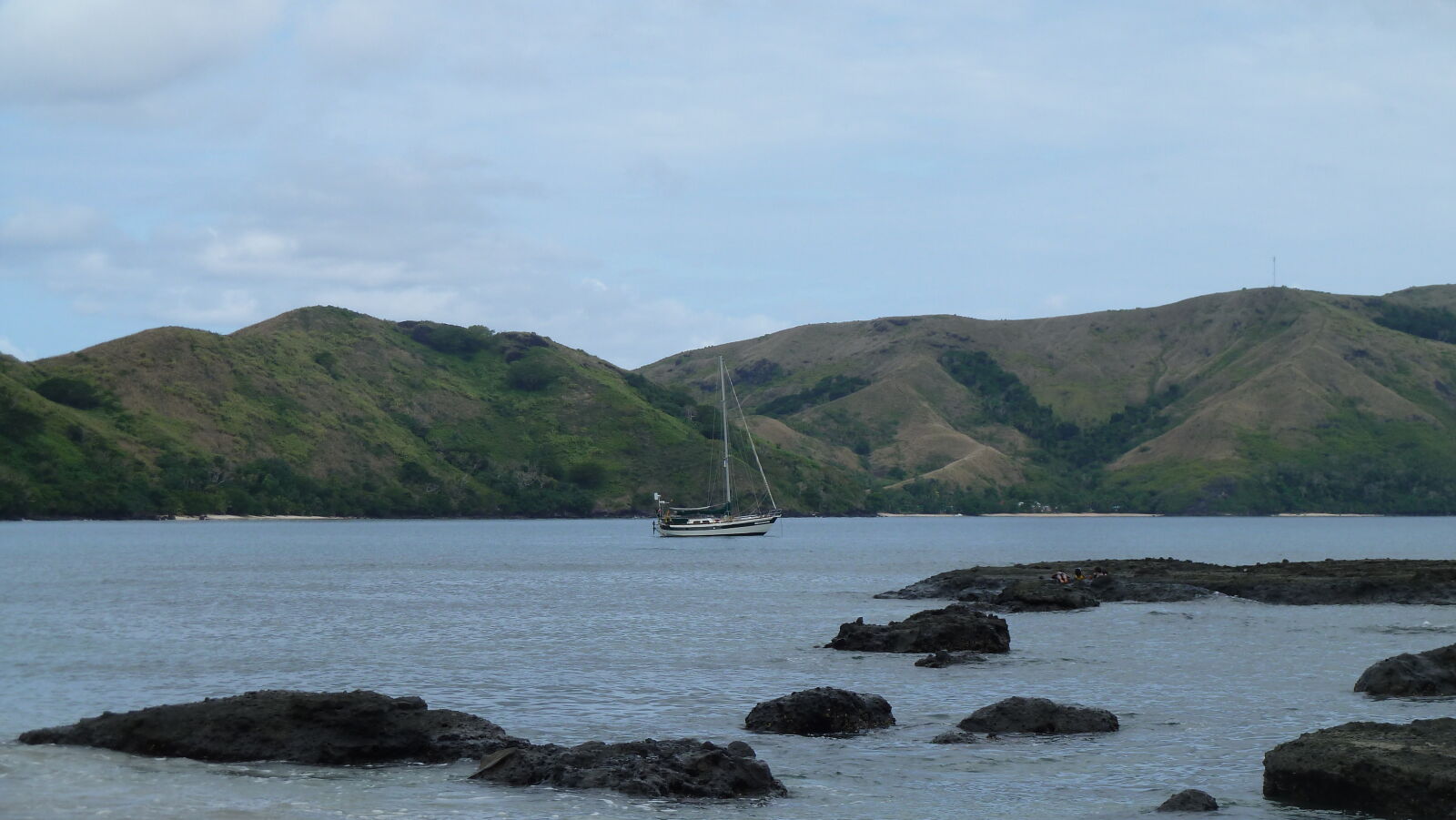 Yalombi Bay, Waya.
