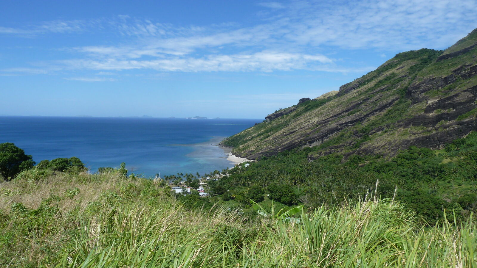 Wanderung in den Hügeln von Yalombi Bay, Waya.