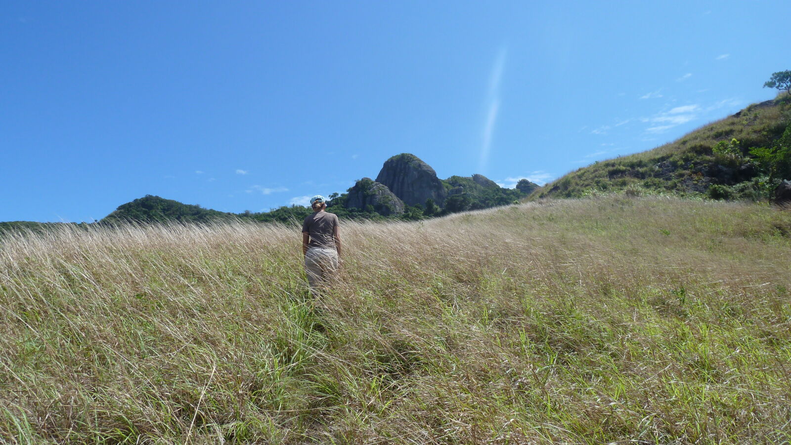 Wanderung in den Hügeln von Yalombi Bay, Waya.