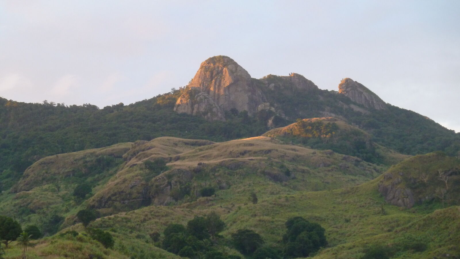 Yalombi Bay, Waya.