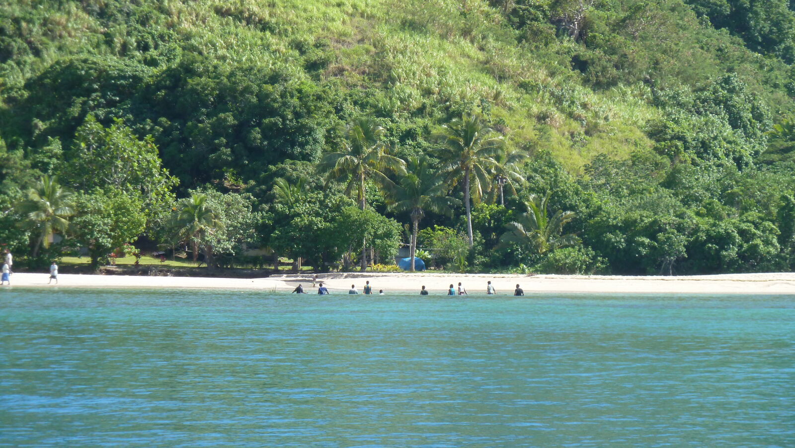 Fischtreiben in Yalombi Bay, Waya.