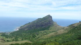 Wanderung in den Hügeln von Yalombi Bay, Waya.